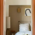 Pavillon Eden « le Cocon » アパート パリ