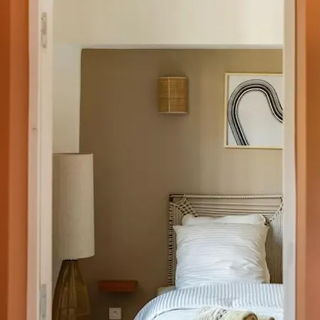 Pavillon Eden « le Cocon » Apartment Paris