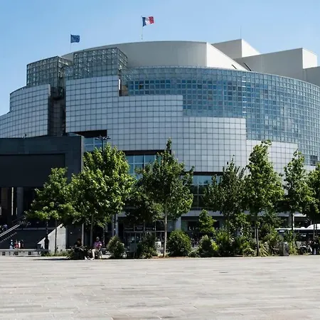 Pavillon Eden « le Cocon » Апартаменты *